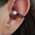 Brinco Piercing Virgula Cravejada com Pérola na Ponta no Ródio Negro com Azul Marinho - comprar online