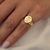 Anel Letra I de Microzirconias no Dourado