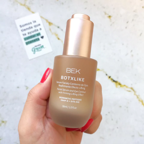 Botella del Serum Facial y Contorno de Ojos Reafirmante Botxlike de BEK, mostrando el envase con tapa dorada y etiqueta informativa.