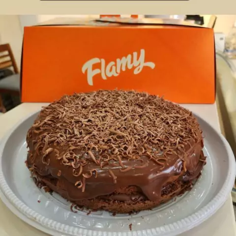 Bolo Caseiro Premium - Recheado Avelã