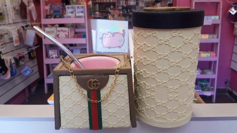 set de mate-cartera de Gucci