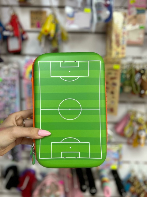 Cartuchera Fw- Cancha de Fútbol Cierre Naranja