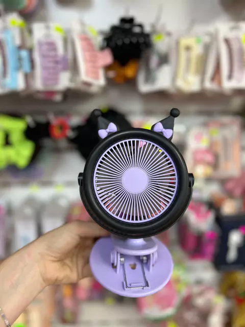 Ventilador Portátil Grande Kuromi- con broche - comprar online
