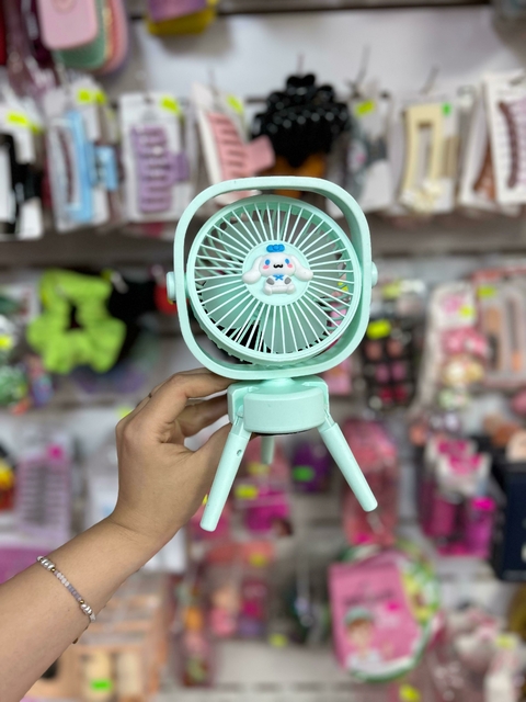 Ventilador Portatil Cinnamoroll Sanrio Recargable Luz Pie - comprar online