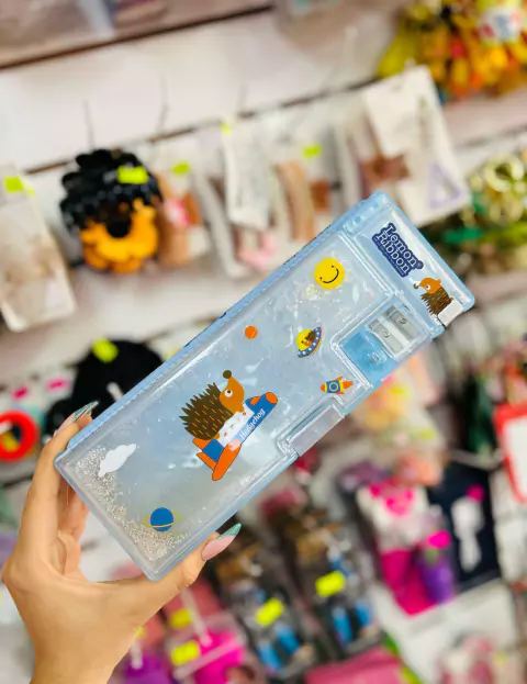 Cartuchera Retro Mecánica con Agua- Erizo