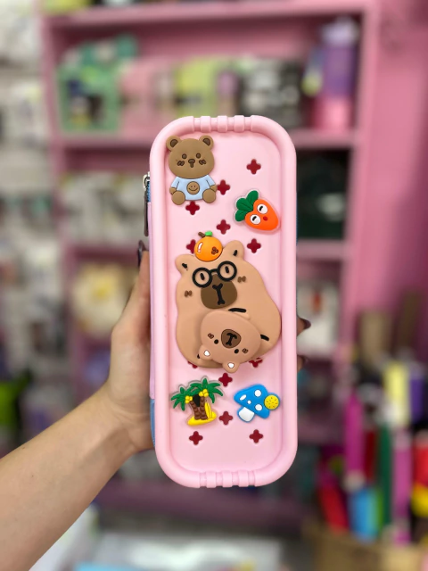 Cartuchera Croc- Capibara giratorio - comprar online