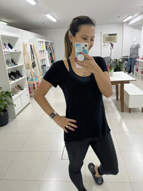 Blusa Deila Simples Decote V