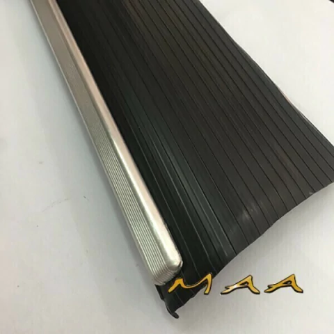 ESTRIBO DO FUSCA 1971/1996 ( FRISO FINO RAIADO) - MODELO ORIGINAL -PAR