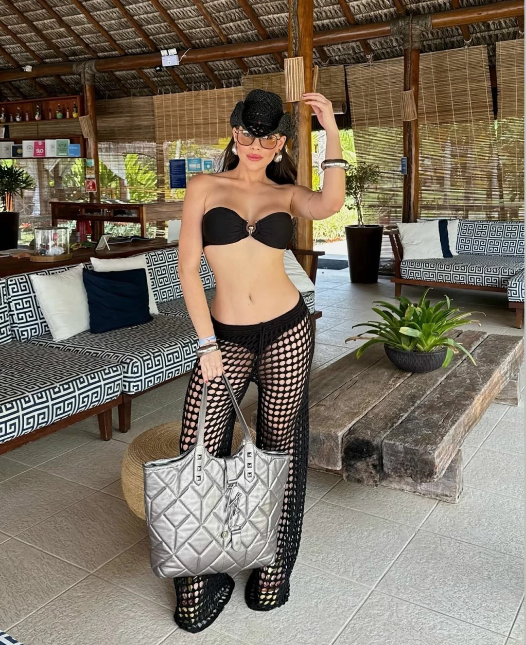 CALÇA TRICÔ PRETA