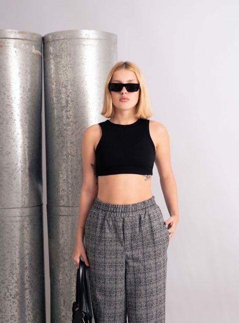 CROP TOP NEGRO
