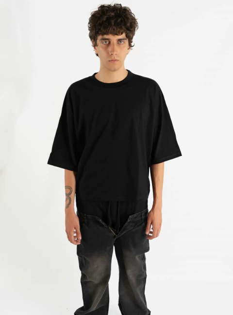 REMERA 20/1 BOXY FIT NEGRO