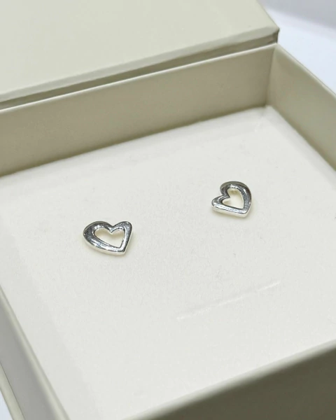 Brinco Coração Liso - comprar online