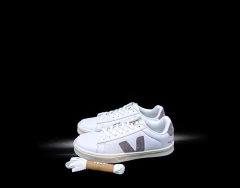 Veja Tenis Campo Blanco Logo Gris Sku.099