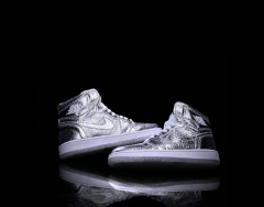 Image of Jordan Retro 1 High Metalic Cromo Sku.248