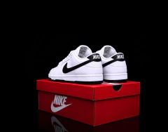 Dunk Low SB White Black Sku.214 - buy online