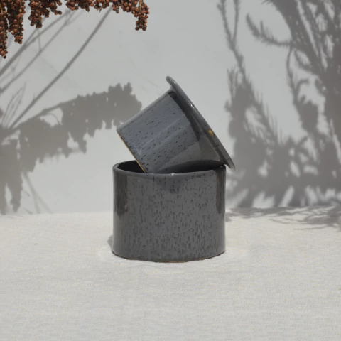 Manteigueira Francesa - Cinza escuro (com pequenos defeitos) - comprar online