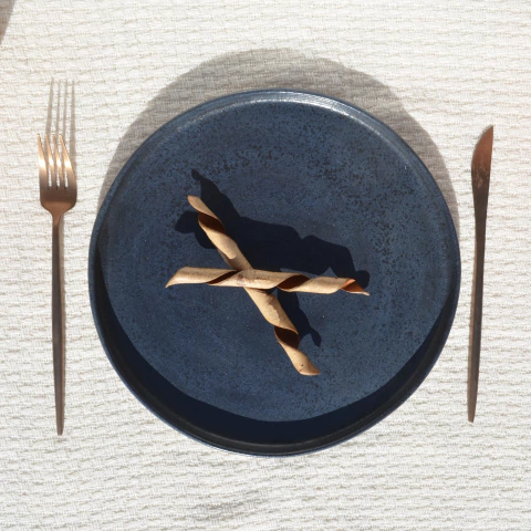 Prato para refeição aba reta - preto azulado - comprar online