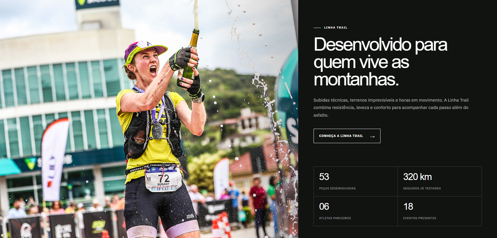 Atleta Vivás Move comemorando a conclusão de uma prova de trail running