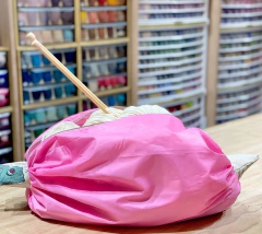 BOLSO TEJIDO Y AGUJAS TRICOT