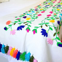 PIE DE CAMA + FUNDAS PARA BORDAR
