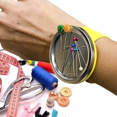 MAGNETIC BRACELET PINCUSHION - buy online