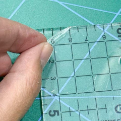 REGLA PATCHWORK 35 x 15 CON GUIA DE CORTE - AWAK