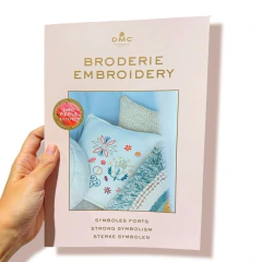 Libro DMC - Broderie en internet