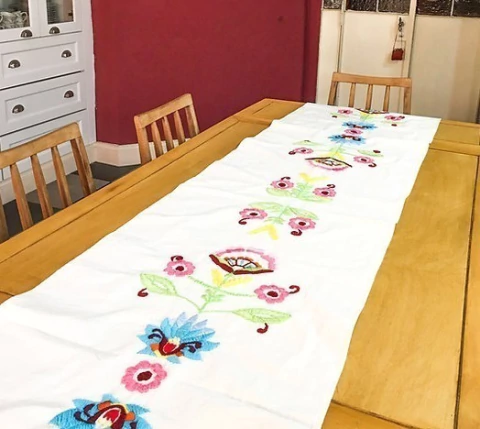 CAMINO DE MESA PARA BORDAR CHICO