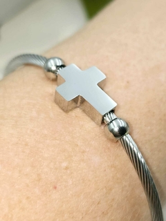 bracelete-aco-inox-unissex-crucifixo-prata-sagrado-feminino-semijoias