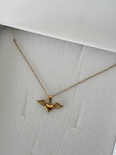 Collar corazón alas - comprar en línea