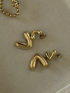 Arete colgante corazón bom