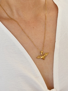 Collar corazón alas