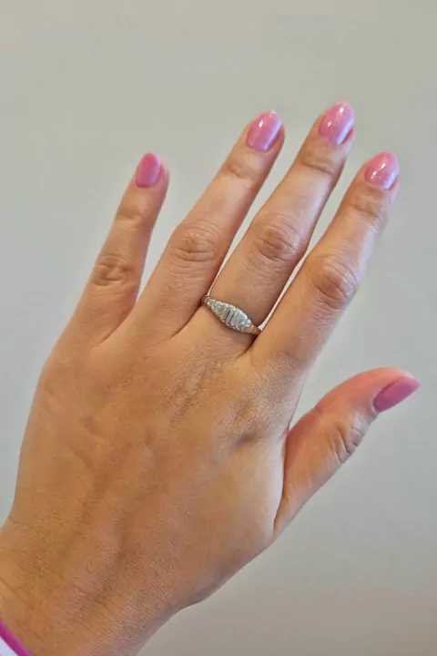 Anel Regulável Onda Riscada - Prateado - Banho de Ródio