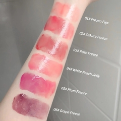 Gloss translucent essece lipstick