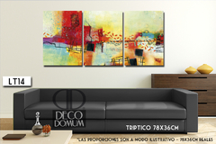 Tríptico Abstracto LT14 de 78x36 cm, con una combinación de colores cálidos y frías, presentado sobre un sofá negro en un entorno moderno y elegante.