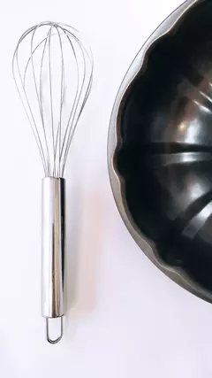 BATIDOR DE MANO 30CM GRANDE