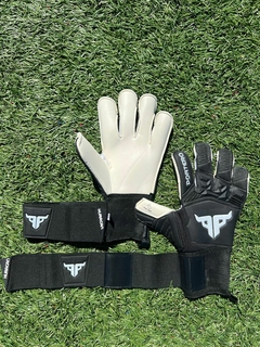 Luva de Goleiro Profissional Portero Huracan Black Gecko - comprar online