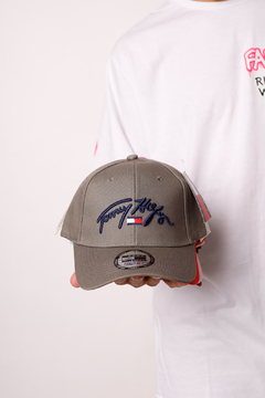 GORRA TOMMY BORDADA