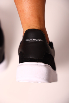 ZAPATILLAS CHUNKY GAMUZA NEGRA - comprar online