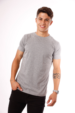 REMERA LISA - comprar online