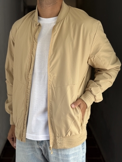 CAMPERA BOMBER ROMPEVIENTO en internet
