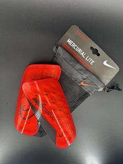 CANILLERAS NIKE MERCURIAL PREMIUM en internet