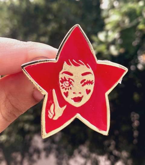 PRÉ-VENDA do Pin Estrela Vermelha