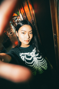 REMERA BONES en internet