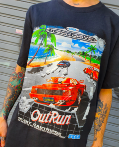 REMERA OUTRUN VIDEOGAME