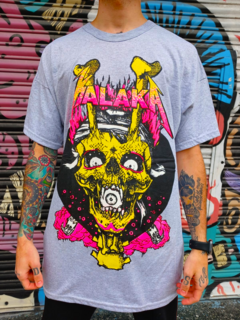 REMERA METALLIKALAKA - comprar online