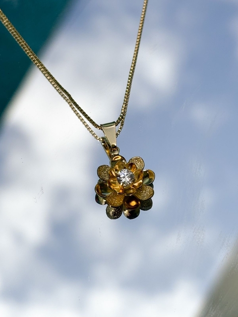 Colar Flor Semi Joia Banhado 18 k