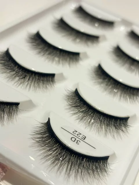 Cartela de Cílios Artesanais Floritudo E22