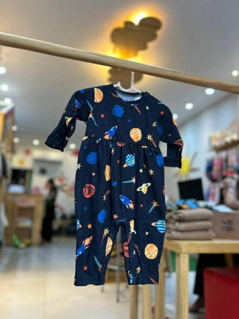 Macacao Longo M Malha Planetas - Preto (baby) - comprar online