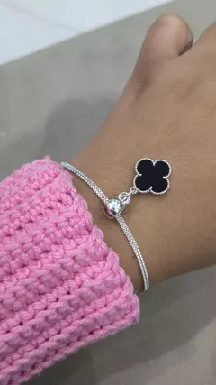 PP012 - Pulseira Trevo Black na internet